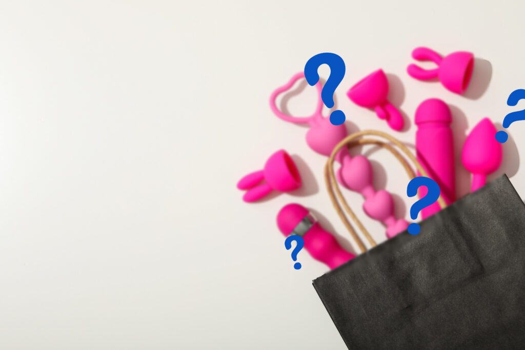 sac en carton avec plein de sextoy qui sorte 