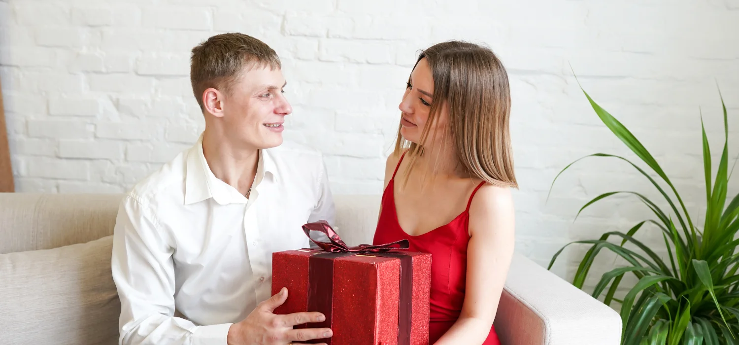 You are currently viewing 5 raisons d&rsquo;offrir (ou de s&rsquo;offrir) une box sextoy mensuelle